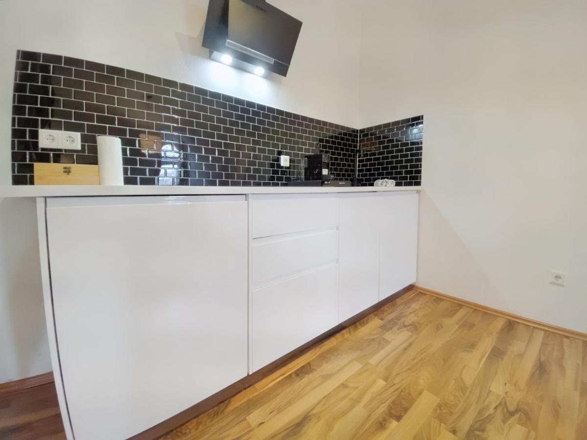 Milpau Recklinghausen1 - Modernes Und Zentrales Premium-Apartment Mit Queensize-Bett, Netflix, Nespresso, Smart-Tv Und Privatparkplatz Esterno foto