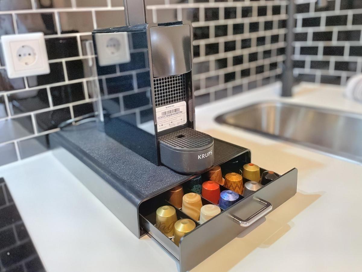 Milpau Recklinghausen1 - Modernes Und Zentrales Premium-Apartment Mit Queensize-Bett, Netflix, Nespresso, Smart-Tv Und Privatparkplatz Esterno foto